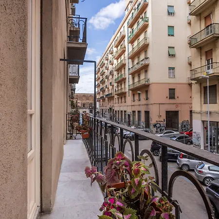 La Vecchia Konukevi Palermo