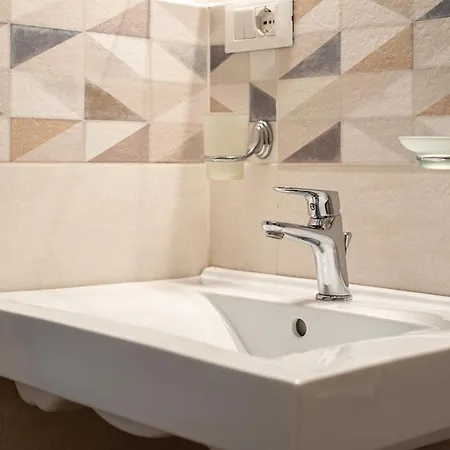 La Vecchia 3*