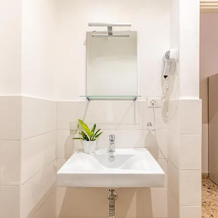 La Vecchia Guest house